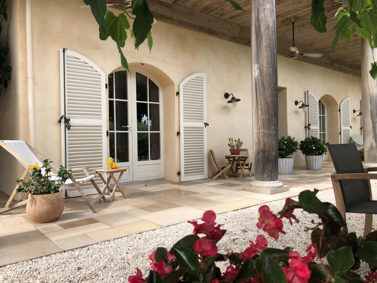 Le Clos Des Sept Palmiers 滨海卡瓦莱尔 外观 照片