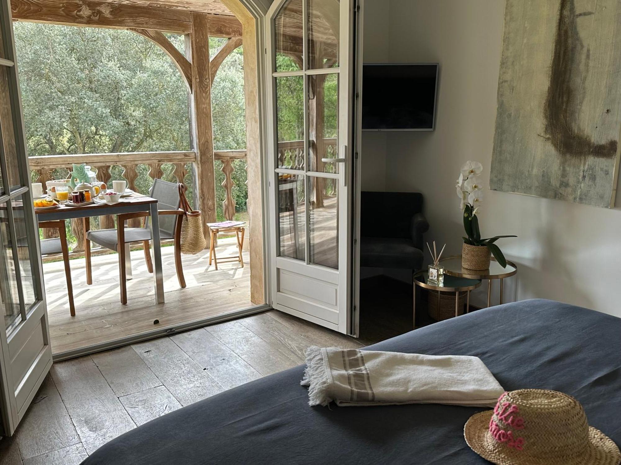 Le Clos Des Sept Palmiers 滨海卡瓦莱尔 外观 照片